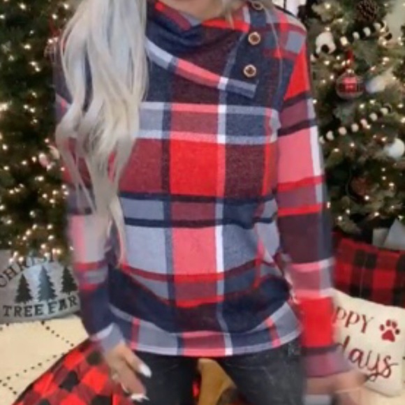 white birch Tops - White birch Long sleeve plaid top. Small.